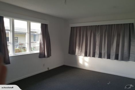 Photo of property in 6 Kaponga Crescent, New Lynn, Auckland, 0600