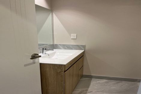 Photo of property in 6/58 Te Atatu Road, Te Atatu South, Auckland, 0610