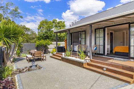 Photo of property in 12 Heretaunga Square, Silverstream, Upper Hutt, 5019