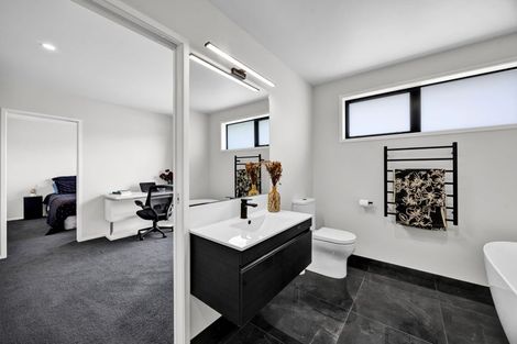 Photo of property in 8 Wheki Lane, Inglewood, 4330