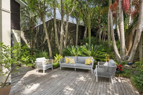 Photo of property in Gulf View Estate, 539a East Coast Road, Browns Bay, Auckland, 0630