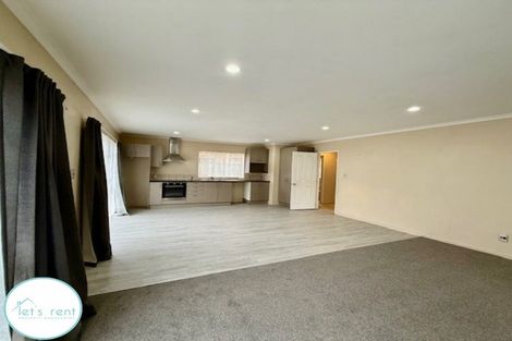 Photo of property in 9 Maypark Crescent, Flat Bush, Auckland, 2016