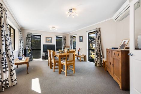 Photo of property in 42 Whitby Street, Clyde, 9330