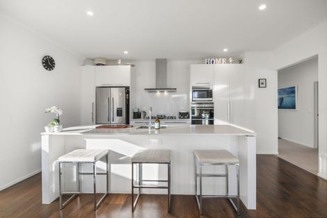 Photo of property in 22 Couldrey Crescent, Red Beach, 0932