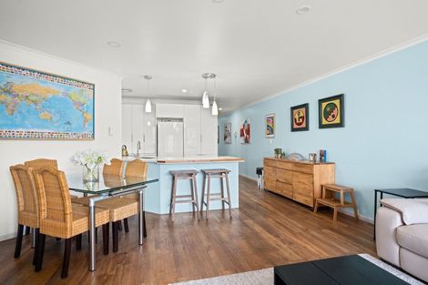 Photo of property in Paramount Apartments, 14/281 Maunganui Road, Mount Maunganui, 3116