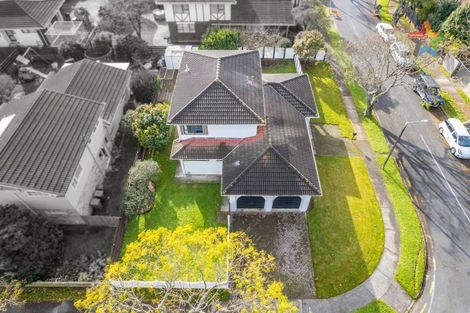 Photo of property in 2 Mcenroe Grove, Naenae, Lower Hutt, 5011