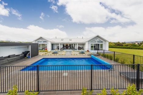 Photo of property in 12 Colquhoun Way, Kelvin Grove, Palmerston North, 4470