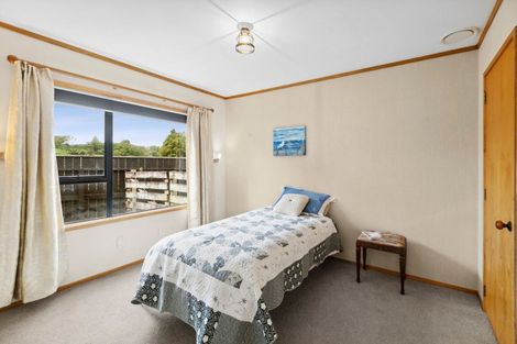 Photo of property in 10 Redwood Crescent, Westown, New Plymouth, 4310