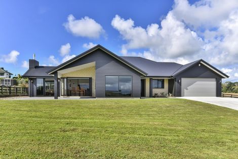 Photo of property in 133 Mcrobbie Road, Kingseat, Papakura, 2580