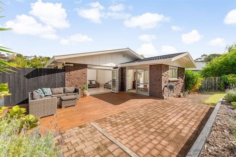 Photo of property in 79 John Downs Drive, Browns Bay, Auckland, 0630