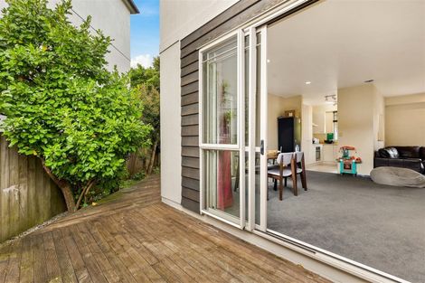 Photo of property in 3/6 Nimstedt Avenue, Oteha, Auckland, 0632