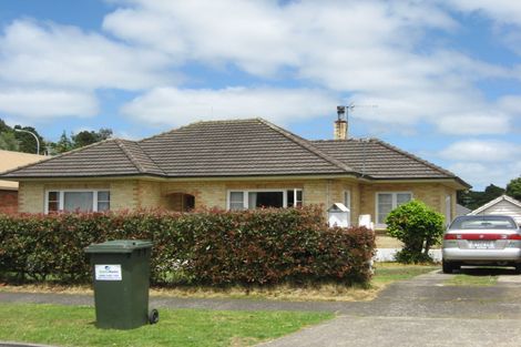 Photo of property in 4 Valley Road, Pukekohe, 2120