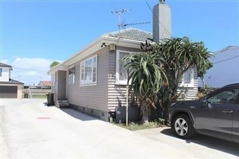 Photo of property in 5 Maxwell Avenue, Papatoetoe, Auckland, 2025