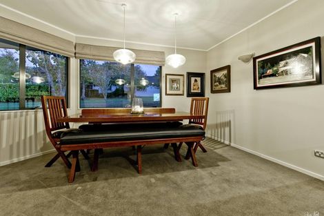 Photo of property in 8 Almond Grove, Greenhithe, Auckland, 0632