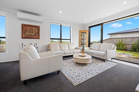 Photo of property in 48 Pragma Rise, Rototuna North, Hamilton, 3210