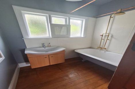 Photo of property in 100 Shakespeare Road, Waltham, Christchurch, 8023