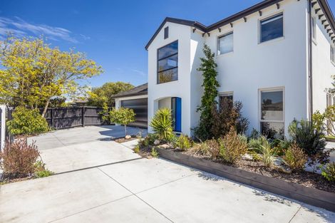 Photo of property in 20 Linkwater Way, Parklands, Christchurch, 8083