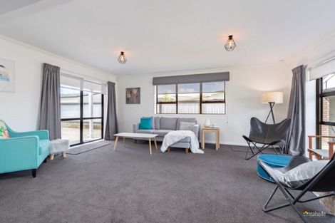 Photo of property in 2/27 Merton Street, Trentham, Upper Hutt, 5018