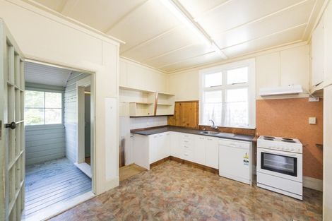 Photo of property in 20 Shamrock Street, Takaro, Palmerston North, 4412