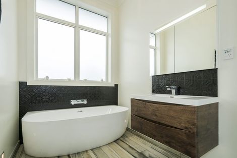 Photo of property in 108 Innes Road, St Albans, Christchurch, 8052