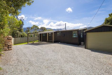 Photo of property in 106 Main Rd Havelock, Havelock, 7100