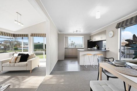 Photo of property in 67 Sandwich Road, St Andrews, Hamilton, 3200