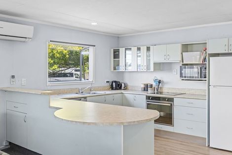Photo of property in 14 Rainsford Street, Moturoa, New Plymouth, 4310