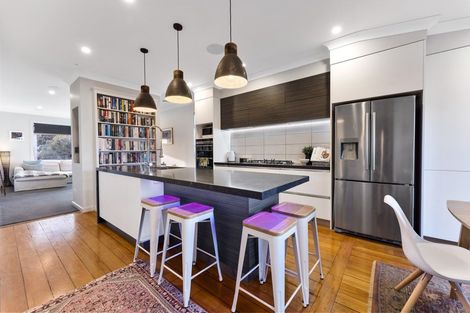 Photo of property in 7 Massey Street, Westown, New Plymouth, 4310