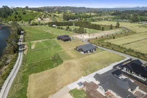 Photo of property in 18 Te Ara O Tahataharoa, Te Puna, Tauranga, 3176
