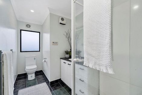 Photo of property in 9 Bury Grove, Strathmore Park, Wellington, 6022