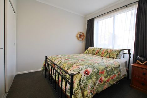 Photo of property in 2/17 Uku Lane, Hobsonville, Auckland, 0616