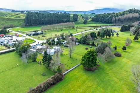 Photo of property in 81265 State Highway 2, Mangatainoka, Pahiatua, 4982
