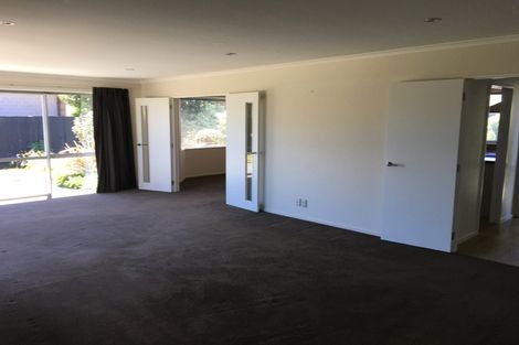 Photo of property in 10 Handley Crescent, Wigram, Christchurch, 8042