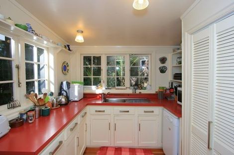 Photo of property in 57 Otitori Bay Road, Titirangi, Auckland, 0604