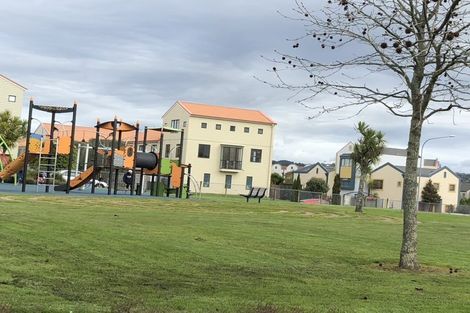 Photo of property in Krisley Court, 1/6 Ambrico Place, New Lynn, Auckland, 0600