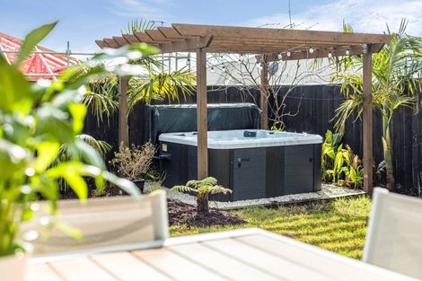 Photo of property in 73 Mclarin Road, Glenbrook, Waiuku, 2681