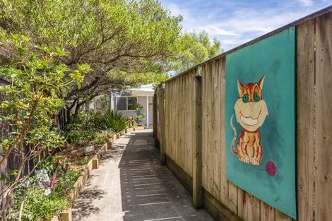 Photo of property in 222 Main Road South, Raumati South, Paraparaumu, 5032