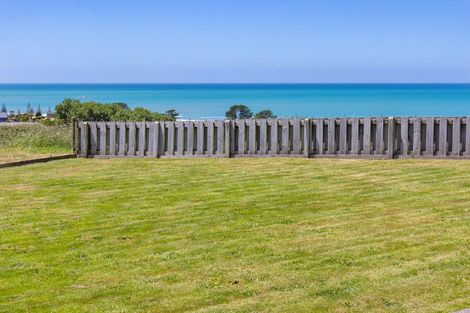 Photo of property in 18 Rochdale Road, Riversdale Beach, Masterton, 5872