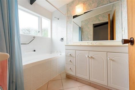 Photo of property in 35a Amapur Drive, Khandallah, Wellington, 6035