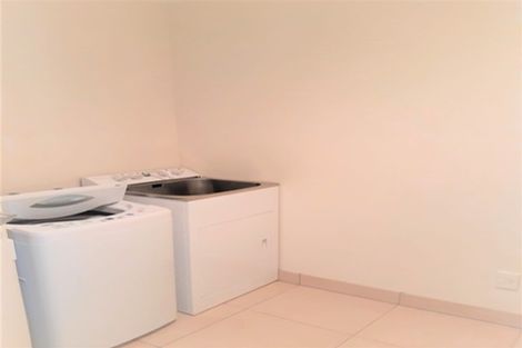 Photo of property in 11/72d Devonport Road, Tauranga, 3110