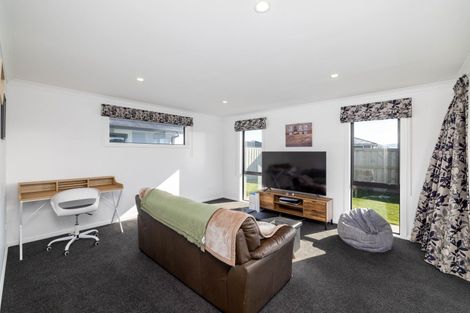 Photo of property in 2 Hickmott Street, Rangiora, 7400