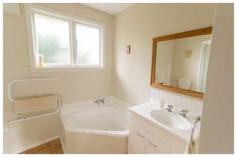 Photo of property in 17 Wendover Street, Bishopdale, Christchurch, 8053