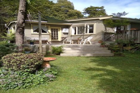 Photo of property in 64 Paparoa Station Road, Paparoa, 0571