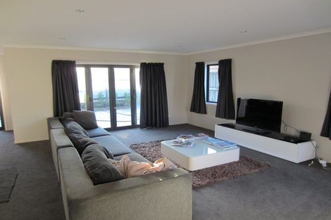 Photo of property in 18a Valley Road, Pukekohe, 2120