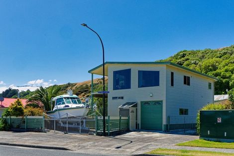Photo of property in 36 Kotare Place, South Bay, Kaikoura, 7300
