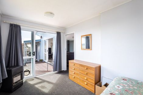 Photo of property in 18 Raniera Street, Glen Avon, New Plymouth, 4312