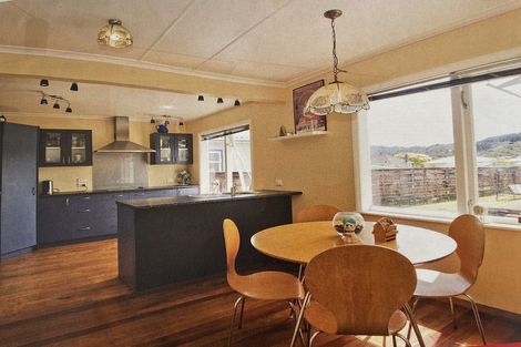 Photo of property in 114 Wainuiomata Road, Wainuiomata, Lower Hutt, 5014