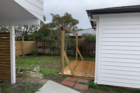 Photo of property in 5 Tawa Road, Te Atatu Peninsula, Auckland, 0610