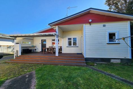 Photo of property in 5 Godwin Crescent, College Estate, Whanganui, 4500