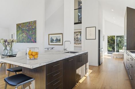 Photo of property in 2/43 Princes Street, Northcote Point, Auckland, 0627